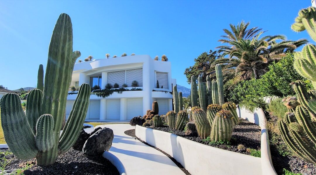 hollywood villa exterior