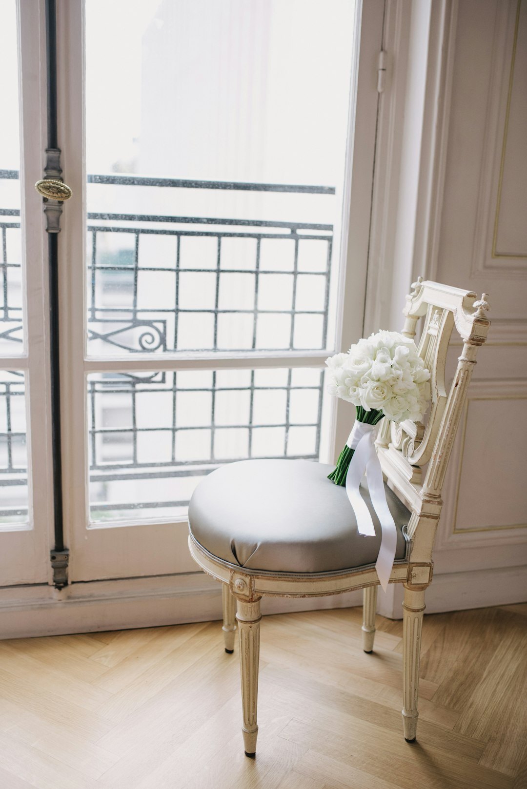 paris luxury apartment interior